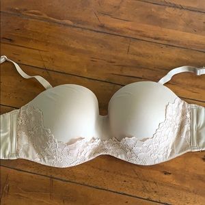 32DD lightly padded strapless bra